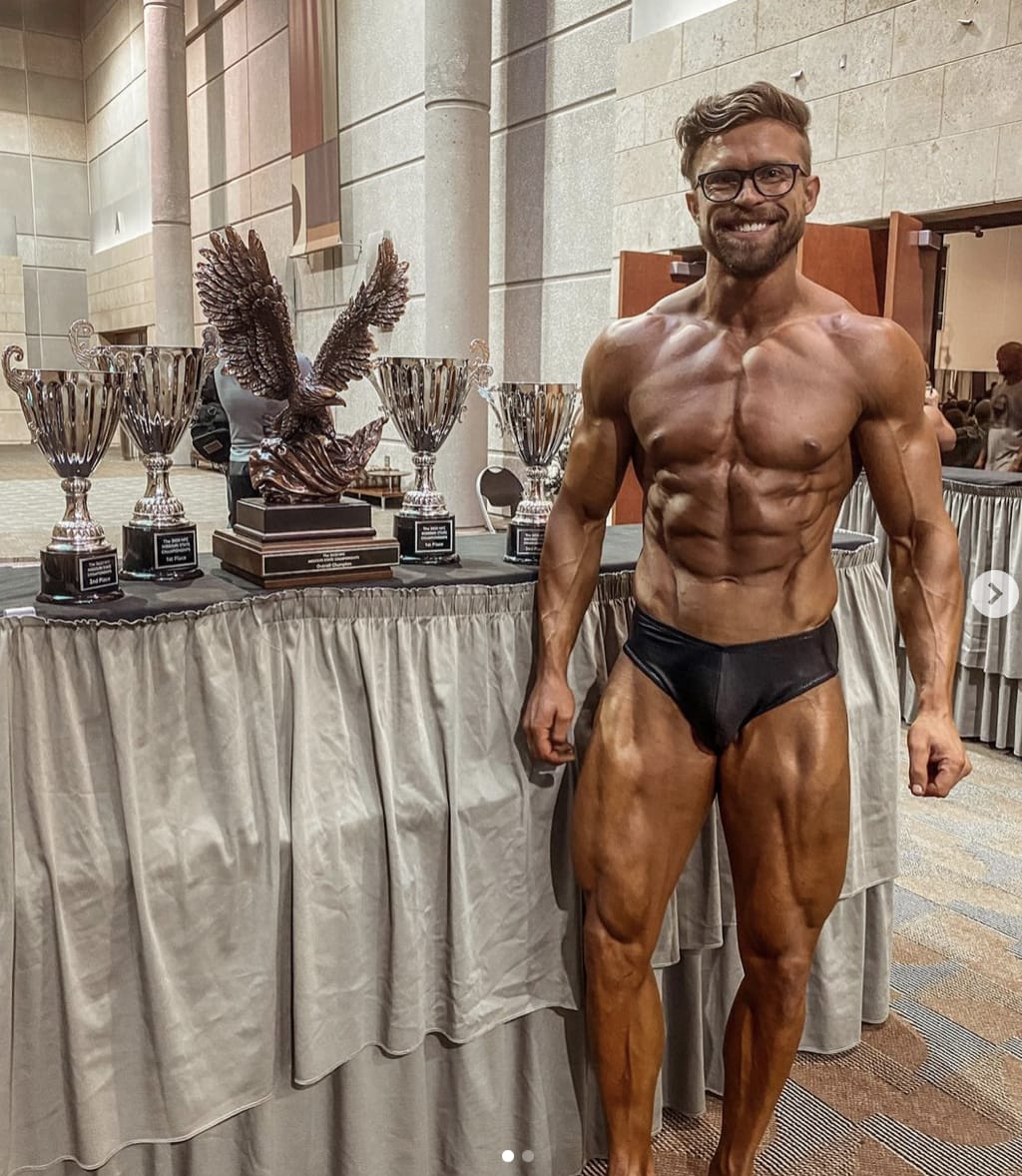 Will at a body building competition